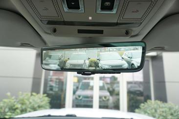 Land Rover Defender 130 First Edition P400 — photo 17