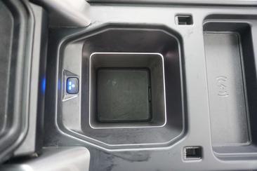 Land Rover Defender 130 First Edition P400 — photo 21