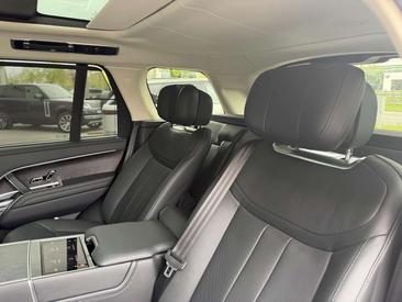 Land Rover Range Rover Autobiography P550e — photo 26