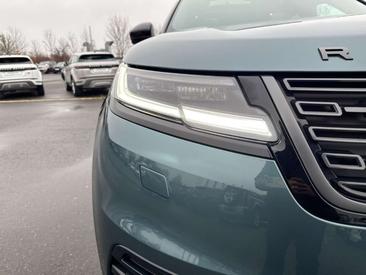 Land Rover Range Rover Velar Dynamic SE PANO+ACC D300 AWD — photo 30