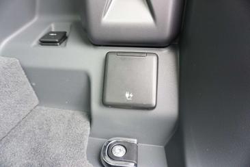 Land Rover Defender 130 First Edition P400 — photo 24