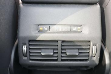 Land Rover Discovery Sport Dynamic SE Bleu — photo 15