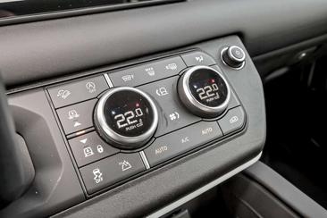 Land Rover Defender 90 SE 3.0 Diesel D250 — photo 13