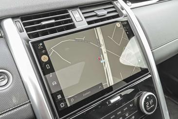 Land Rover Discovery R-Dynamic SE 3.0 Diesel D250 — photo 16