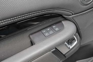Land Rover Discovery R-Dynamic SE 3.0 Diesel D250 — photo 19