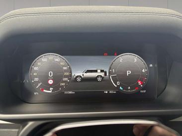 Land Rover Defender 110 D250 S AWD Auto 26MY Vert — photo 9