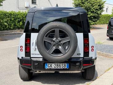 Land Rover Defender 90 X-Dynamic SE Awd 3.0d I6 Mhev 200cv — photo 4