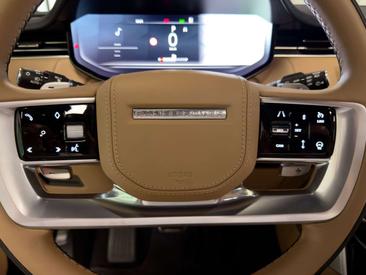 Land Rover Range Rover HSE D350 — photo 18