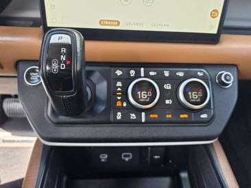 Land Rover Defender 130 First Edition 3,0 AT — photo 16