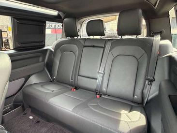 Land Rover Defender 90 X-Dynamic SE Awd 3.0d I6 Mhev 200cv — photo 11