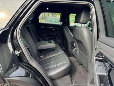 Land Rover Range Rover Evoque P300e R-Dynamic SE ACC MATRIX — photo 13