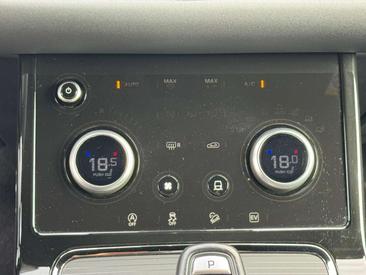 Land Rover Range Rover Evoque P300e R-Dynamic SE ACC MATRIX — photo 22