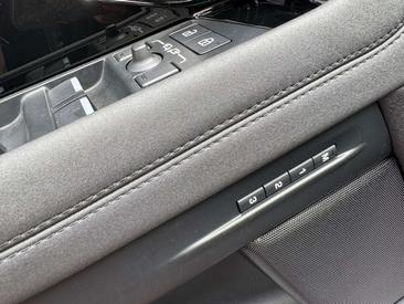 Land Rover Range Rover Evoque P300e R-Dynamic SE ACC MATRIX — photo 30