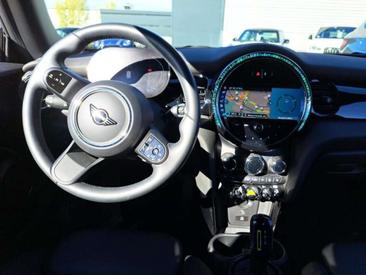 Mini Electric Cooper SE — photo 4
