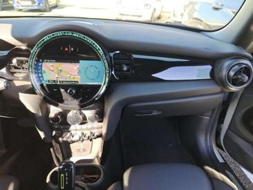 Mini Electric Cooper SE — photo 11