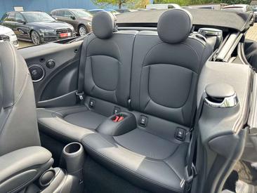 Mini Cabrio COOPER — photo 11