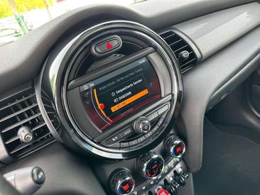 Mini Cabrio COOPER — photo 18