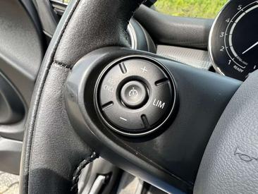 Mini Cabrio COOPER — photo 24