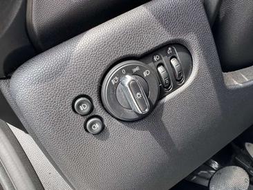 Mini Cabrio COOPER — photo 26