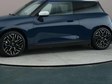 Mini Electric Favoured Cooper SE — photo 17