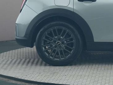 Mini 5 Portes Essential Cooper S — photo 14