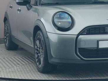 Mini 5 Portes Essential Cooper S — photo 22