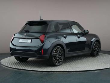 Mini 5 Portes Favoured Cooper S — photo 9