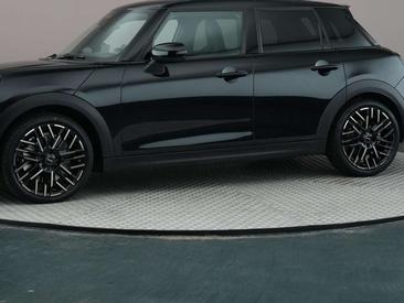 Mini 5 Portes Favoured Cooper S — photo 20