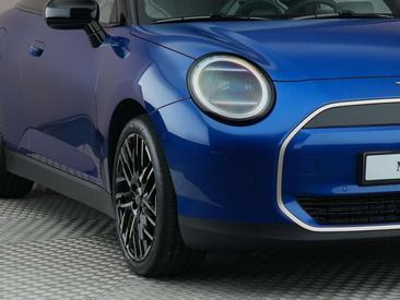 Mini Hatch Favoured Cooper SE — photo 19