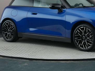 Mini Hatch Favoured Cooper SE — photo 22