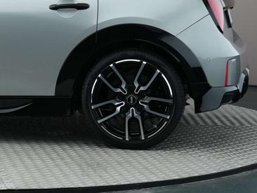Mini 5 Portes JCW Cooper S — photo 15