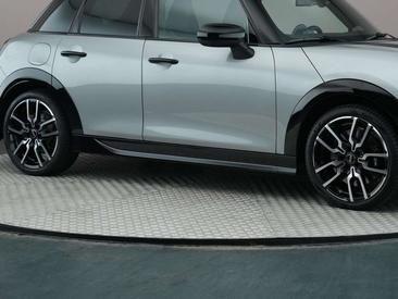 Mini 5 Portes JCW Cooper S — photo 18