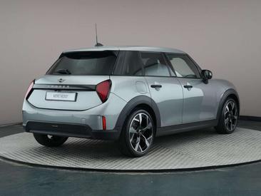 Mini 5 Portes Favoured Cooper — photo 9