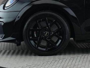 Mini 5 Portes JCW Cooper S — photo 15