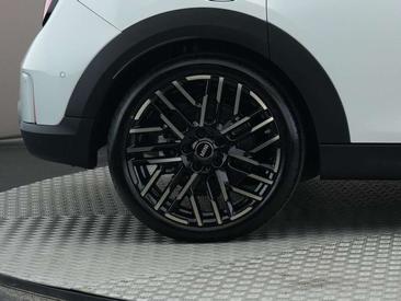 Mini 5 Portes Favoured Cooper S — photo 16