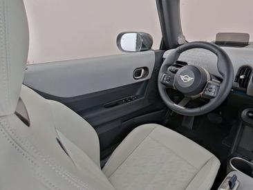 Mini Cabrio Favoured Cooper — photo 3