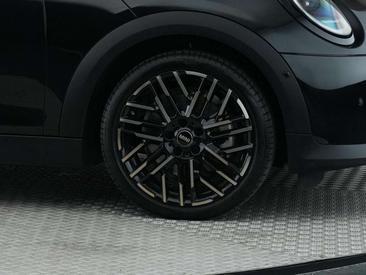 Mini Cabrio Favoured Cooper — photo 16