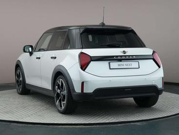 Mini 5 Portes Favoured Cooper — photo 9