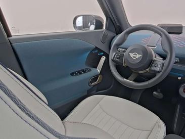 Mini Aceman Favoured Cooper E — photo 3