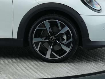 Mini 5 Portes Favoured Cooper — photo 14