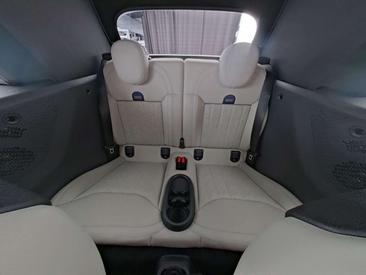 Mini Cabrio John Cooper Works — photo 5