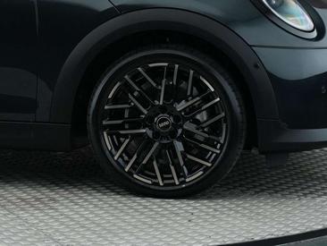 Mini Cabrio John Cooper Works — photo 17