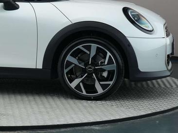 Mini 5 Portes Favoured Cooper — photo 17