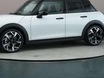 Mini 5 Portes Favoured Cooper — photo 19