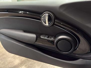 Mini Hatch 5 Portes Classic One — photo 9