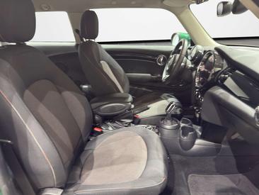 Mini Hatch 5 Portes Classic One — photo 17
