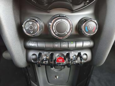 Mini Cabrio COOPER — photo 8