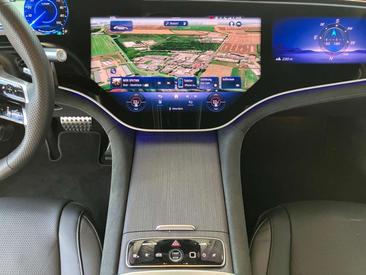 Mercedes EQS 53 — photo 11