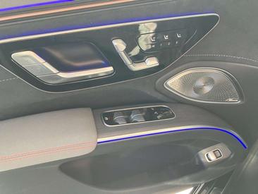 Mercedes EQS 53 — photo 19