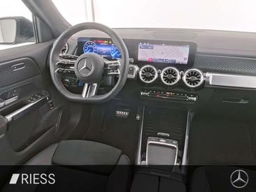 Mercedes EQB 300 AMG Line — photo 6